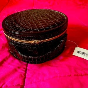NORDSTROM JEWELRY ORGANIZER/Mobile Vintage Round Box With a Zipper